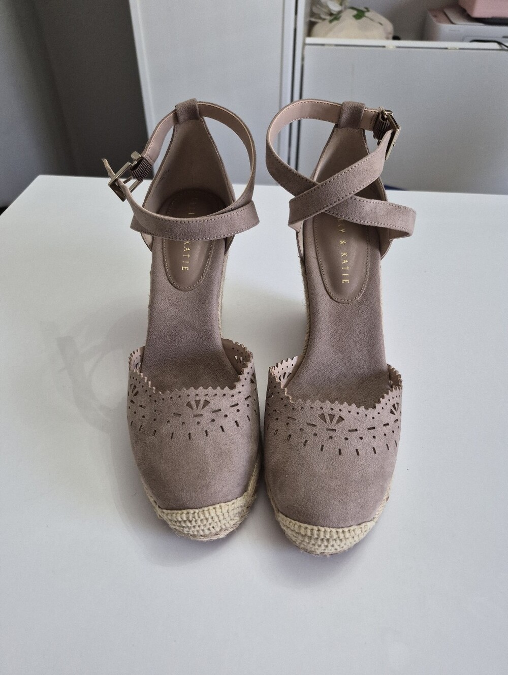 Kelly and Katie Adell Espadrille Wedge Sz 9 - Picture 2 of 10
